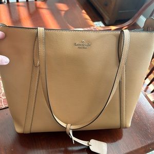 Like new Kate Spade handbag.
